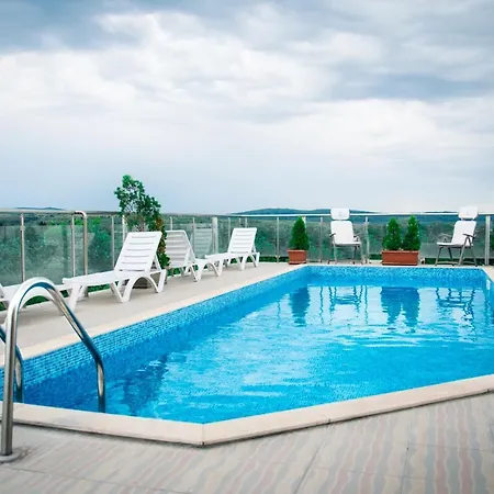Apartman 7 *